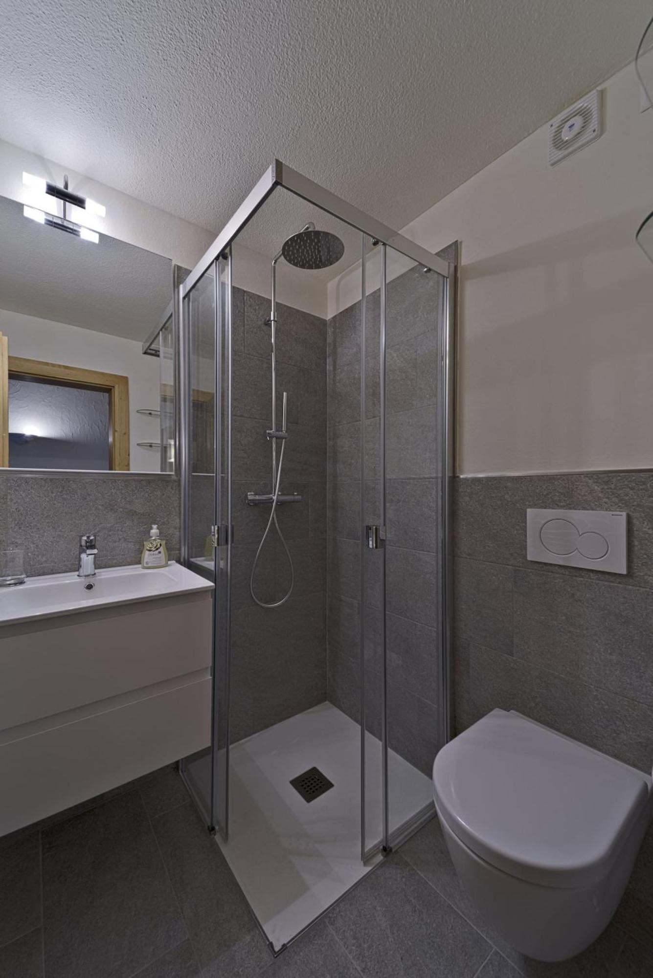 Chesa Martina - La Punt Appartement Buitenkant foto